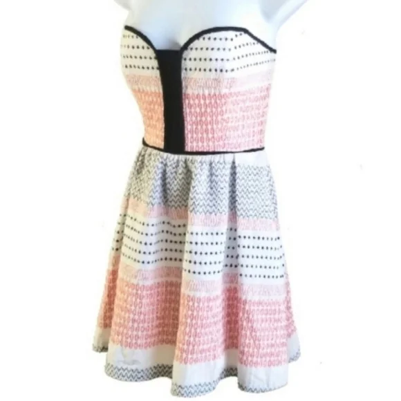 Ella Moss Dress Quilted Strapless with Pockets Pink Size M - Picture 3 of 11